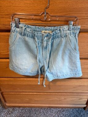 Madewell Light Wash Denim Paperbag Drawstring Shorts